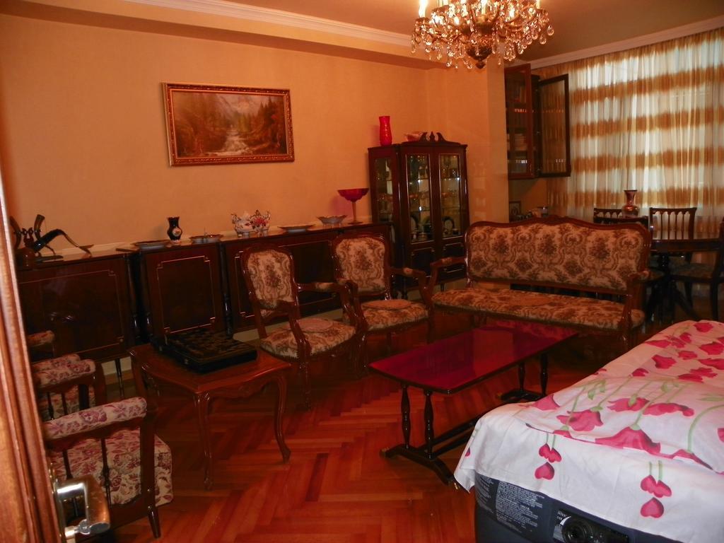 Apartment Rusudan Batumi Room photo