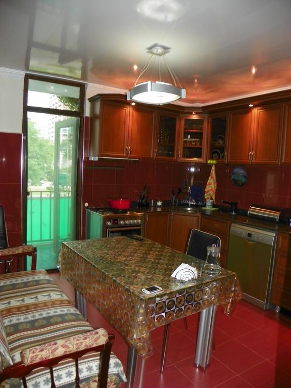 Apartment Rusudan Batumi Room photo