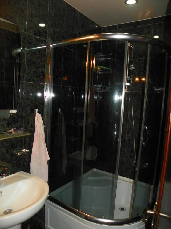 Apartment Rusudan Batumi Room photo