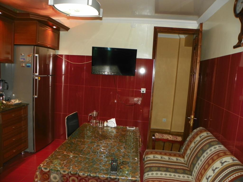 Apartment Rusudan Batumi Room photo